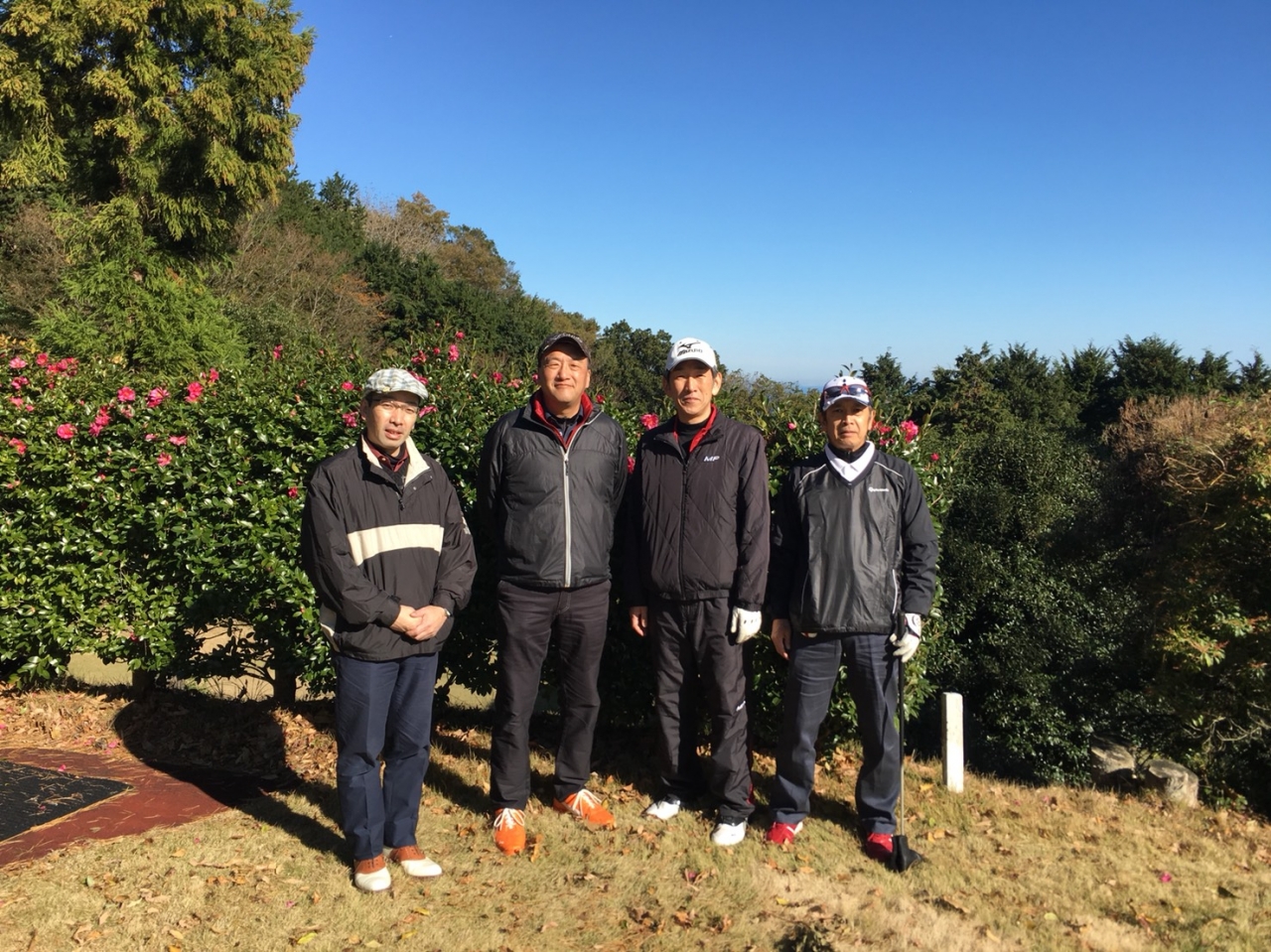 小さな補助金申請用写真_ゴルフ組